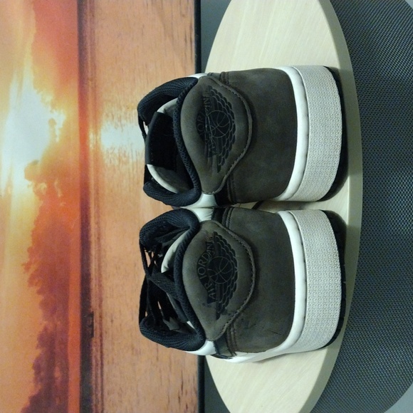 Mens Air Jordan 1 Low Mocha 9.5 - Picture 3 of 9
